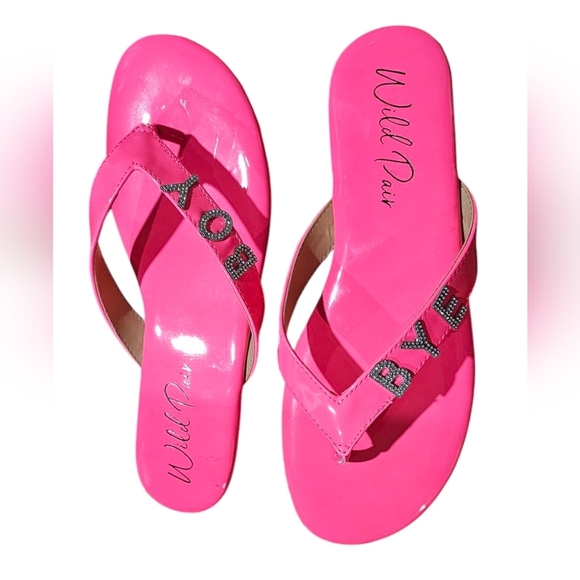Wild Pair - NEW Fantasia Hot Neon Pink  Thongs Flip Flops 'Boy Bye' Bling​​ - Picture 2 of 8